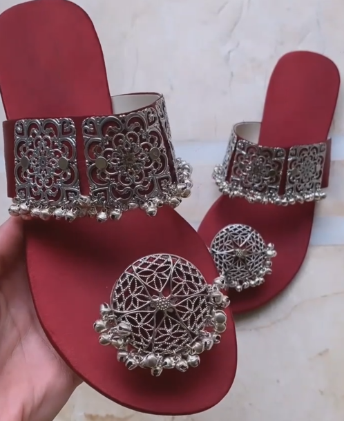 Ladies Ethnic Metal Embellished Toe Ring Slide Sandals