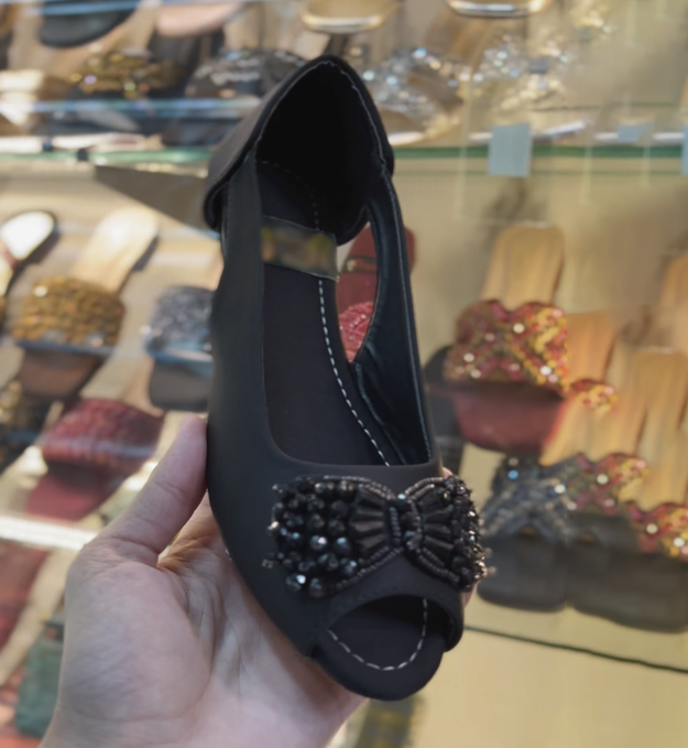 Ladies Beaded Bow Peep-Toe Slingback Sandals