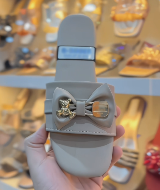 Ladies Teddy Bear Bow Accent Slide Sandals