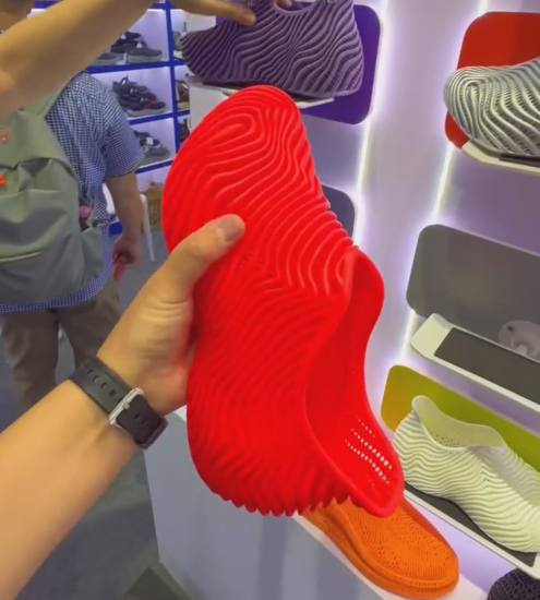 3D Printed Wave-Pattern Breathable Slip-On Sneakers