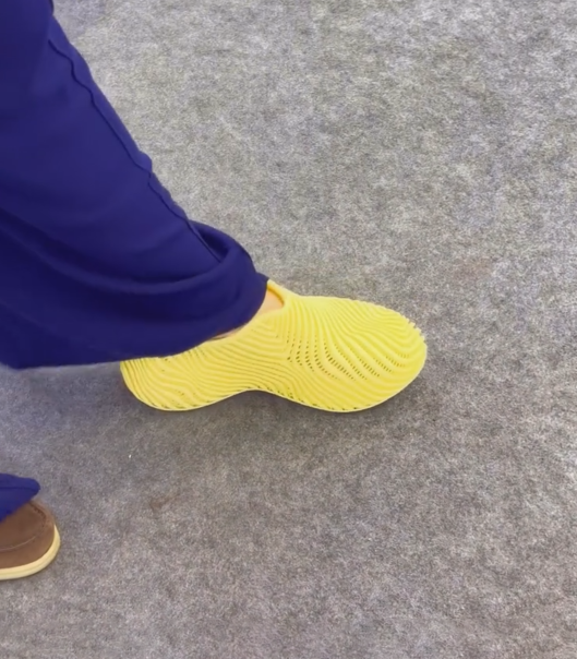 3D Printed Wave-Pattern Breathable Slip-On Sneakers