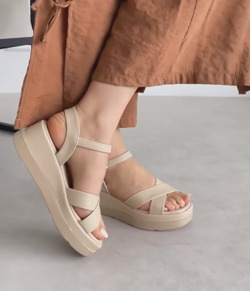 Ladies' Crisscross Strap Platform Wedge Sandals