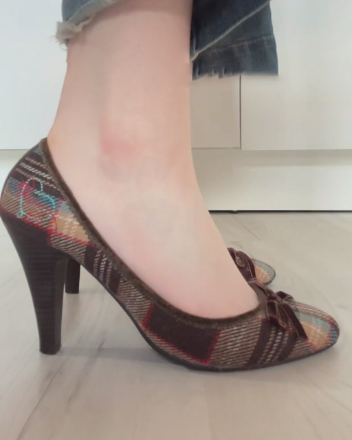 Vintage Plaid Wool Bow Heels Round Toe Block Heel Pumps