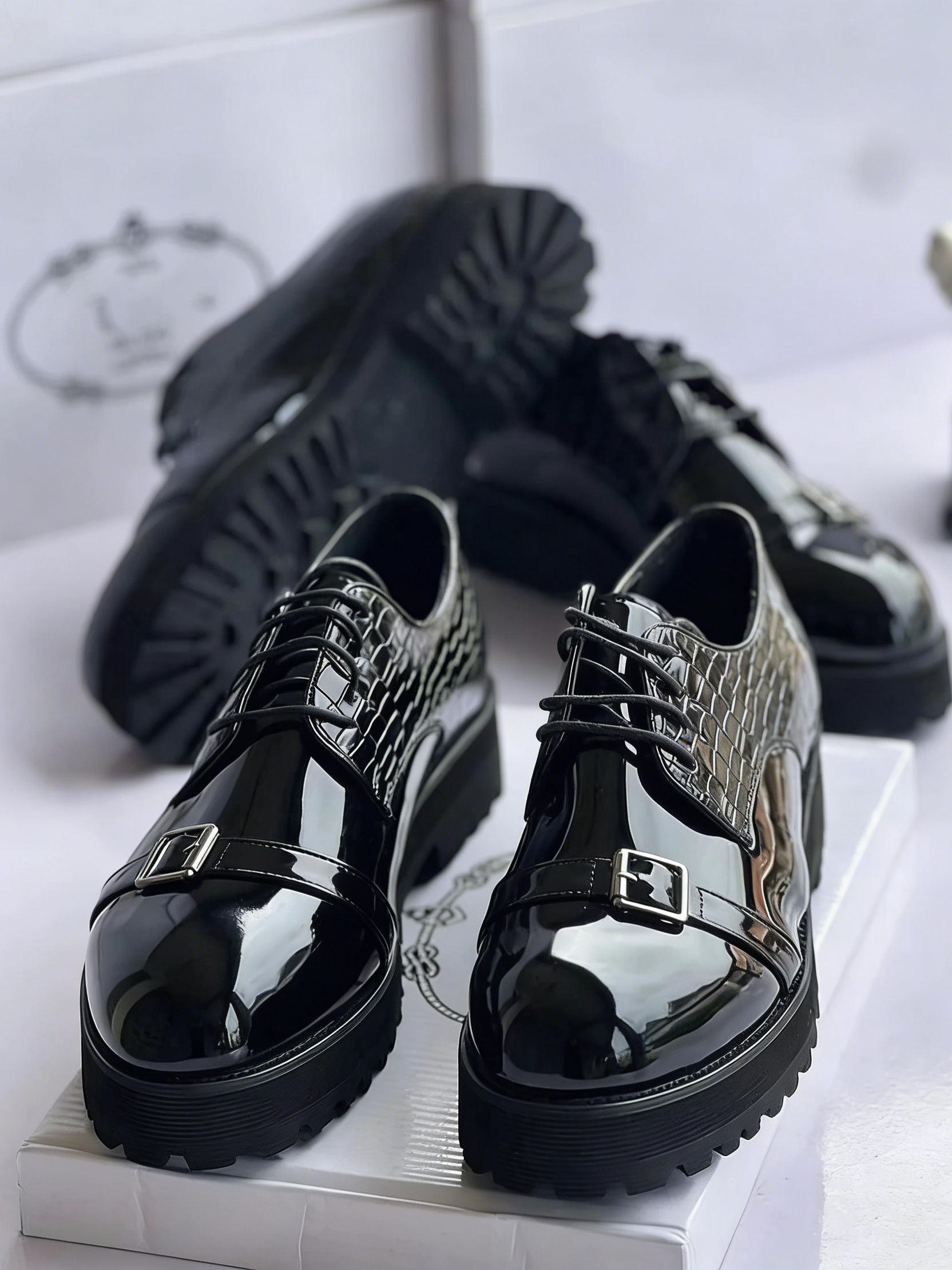 Crocodile-Embossed Patent Leather Monk Strap Derby Shoes