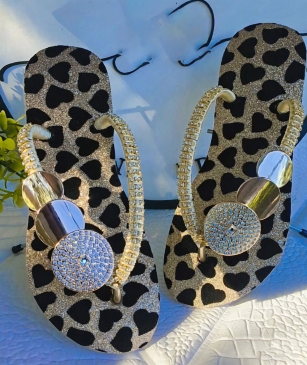 Ladies' Rhinestone & Heart Print Flip Flops