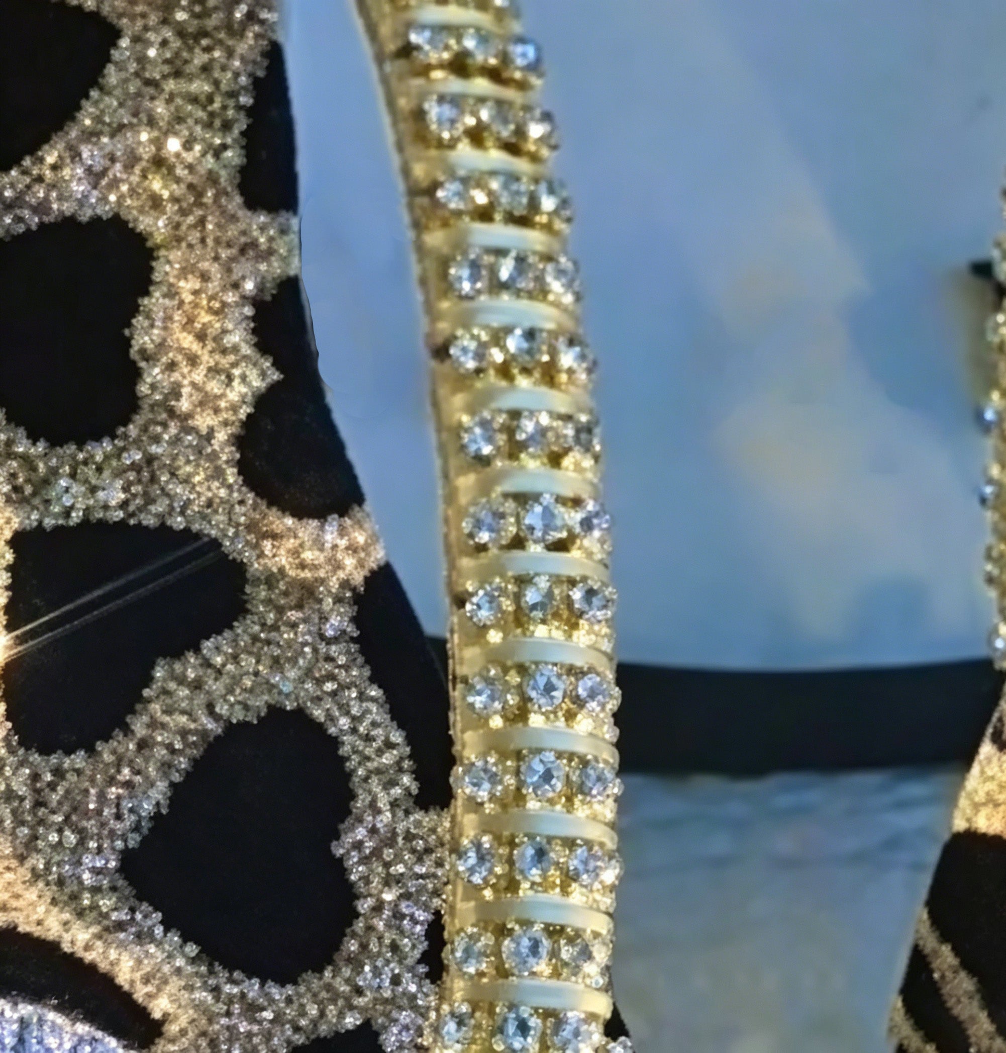 Ladies' Rhinestone & Heart Print Flip Flops