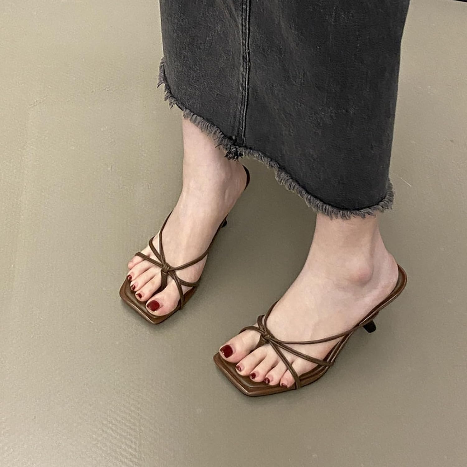 Ladies' Knotted Strap Square-Toe Thong Mule Heels