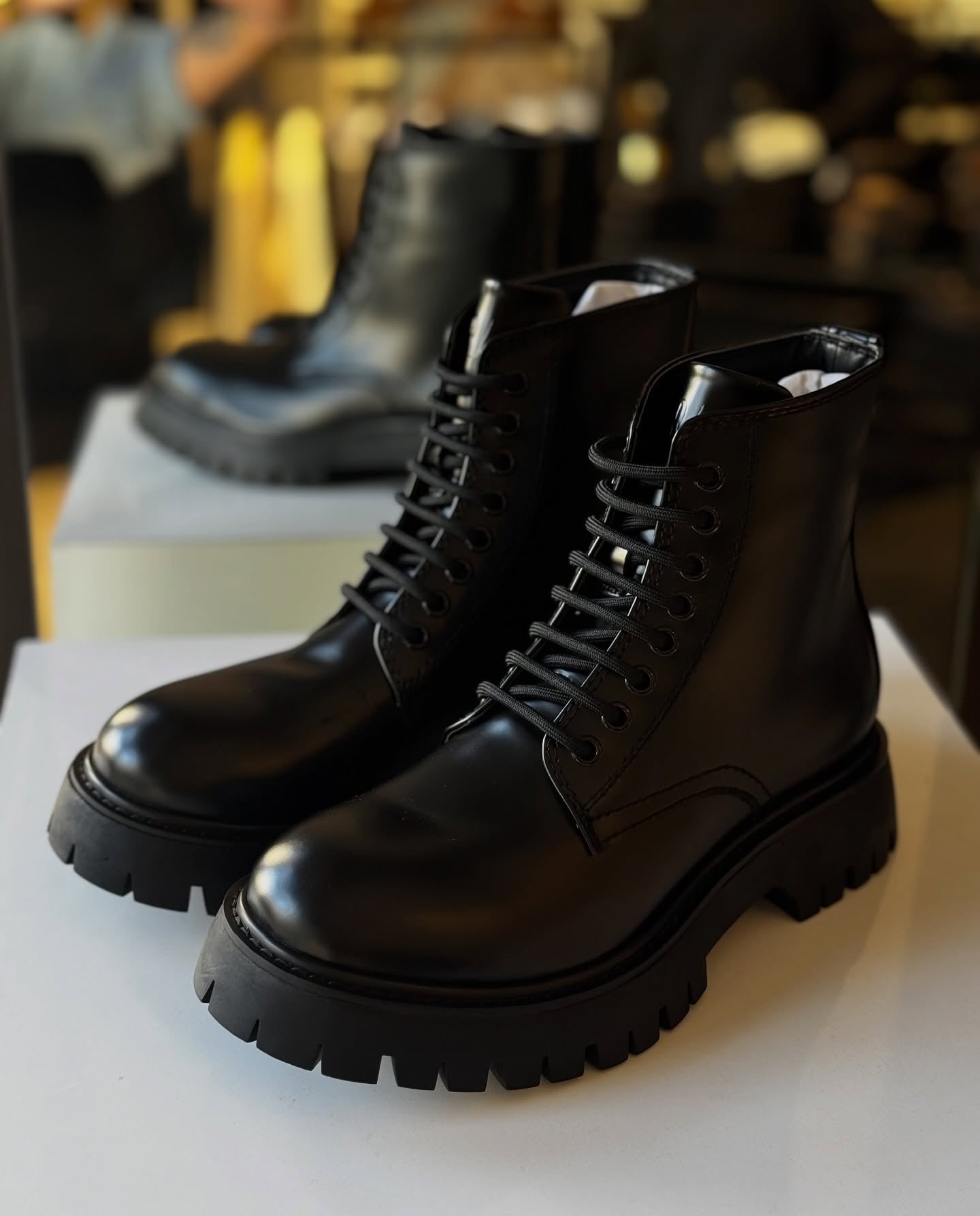 Men's Chunky-Sole Martin Boots | Sleek & Versatile