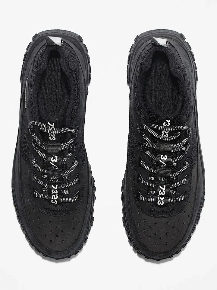 Lightweight All-Black Lace-Up Outdoor Sneakers